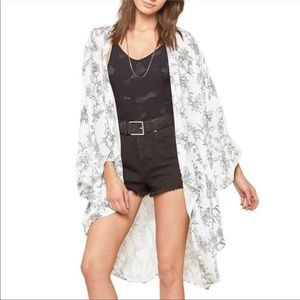 NWOT Amuse Society Kimono Coverup